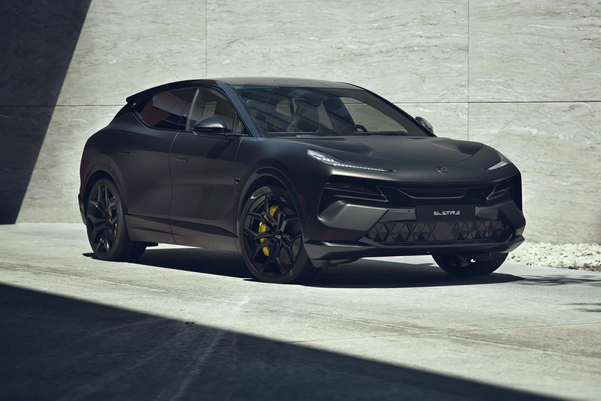 Black Lotus Eletre 900 performance SUV