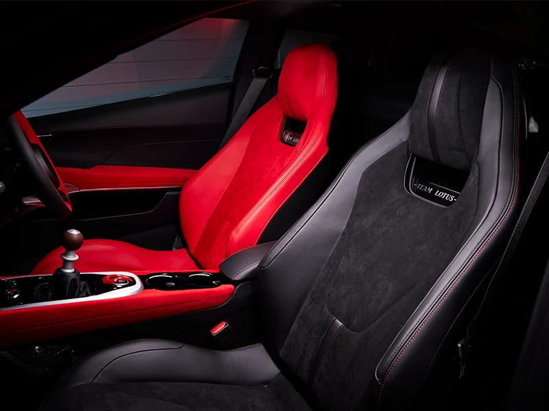 clark edition seats alt.webp