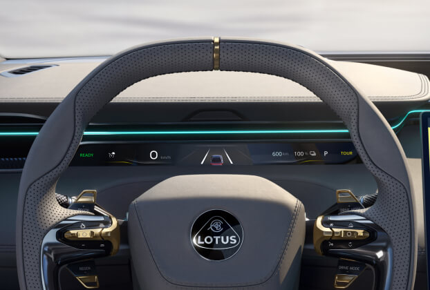 6_autonomous_P000198_S022_Eletre_PA_INT_DriverScreens_Comp04_HE_LOTUS_ScreensOn_FinalArt 2_Mobile.jpg