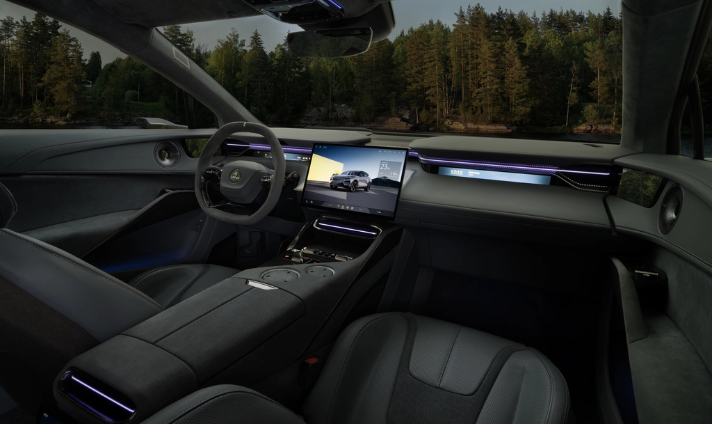 LOTUS_ELETRE-S_SOLAR-YELLOW_INTERIOR_1-2.webp