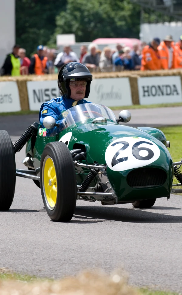 racecars-type12-header-mobile.webp